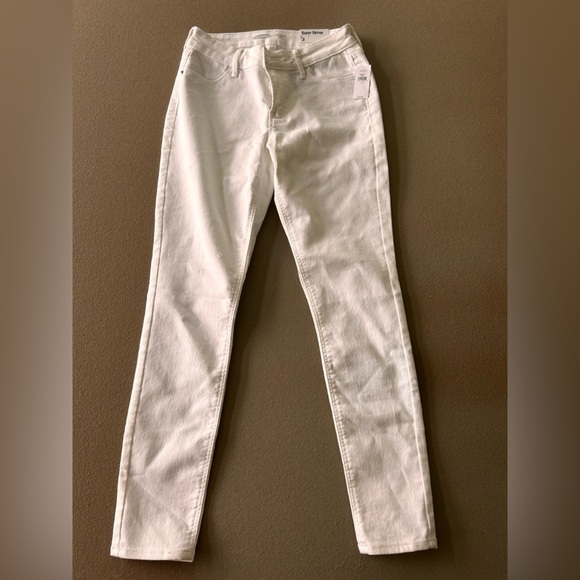 NWT Old Navy Women's White Super Skinny Jeans, ankle, mid-rise Super Skinny Sz 2 - Picture 3 of 3